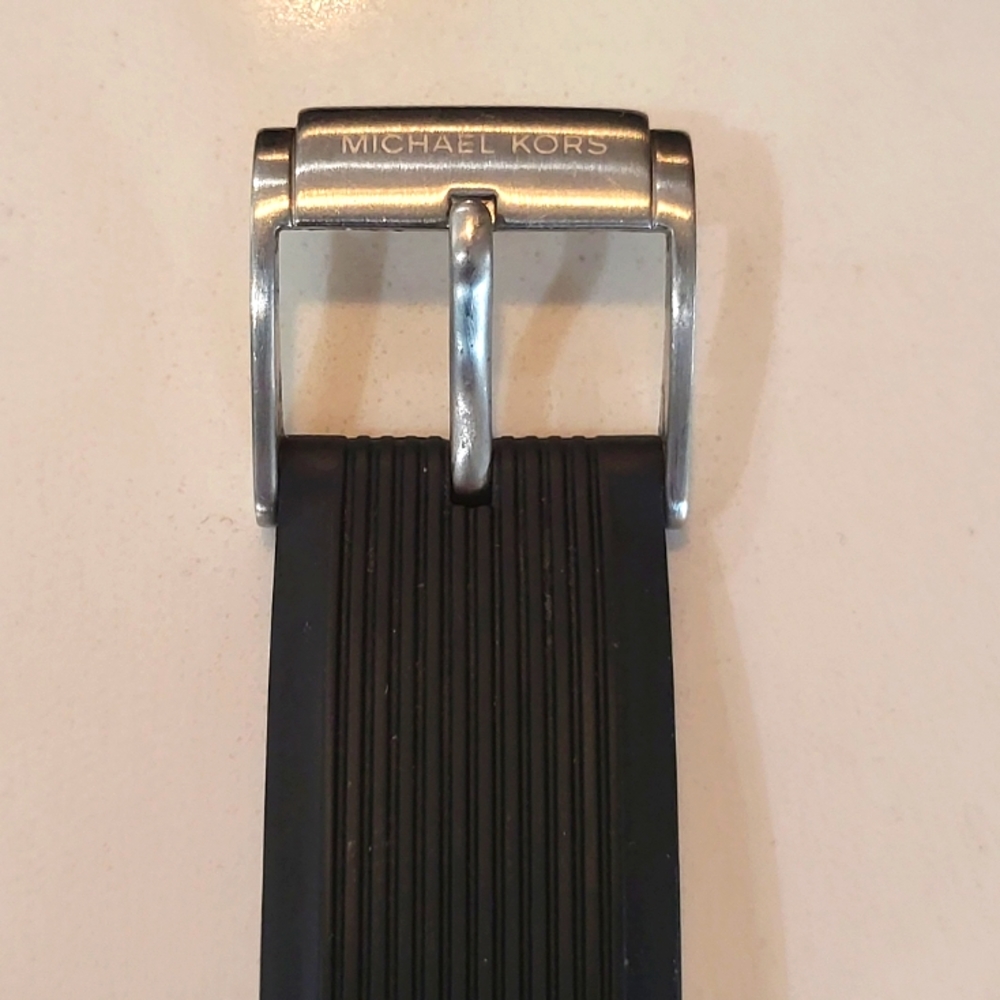Michael Kors Submariner Batman - Picture 5 of 6